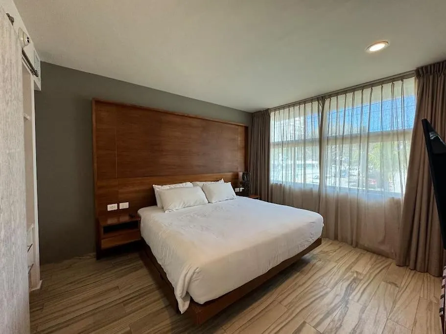 New Apt Near The 5Th Avenue Pool With Ocean View Playa del Carmen